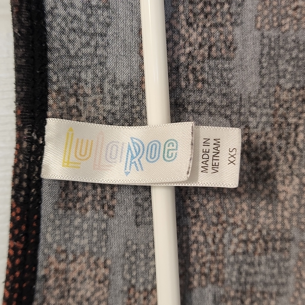 LuLaRoe Classic T - top - XXS - Picture 3 of 7